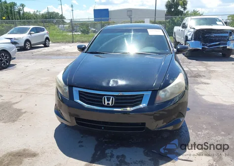 2010 Honda Accord 2.4 Ex-L z USA, uszkodzony, nr VIN 1HGCP2F88AA024304